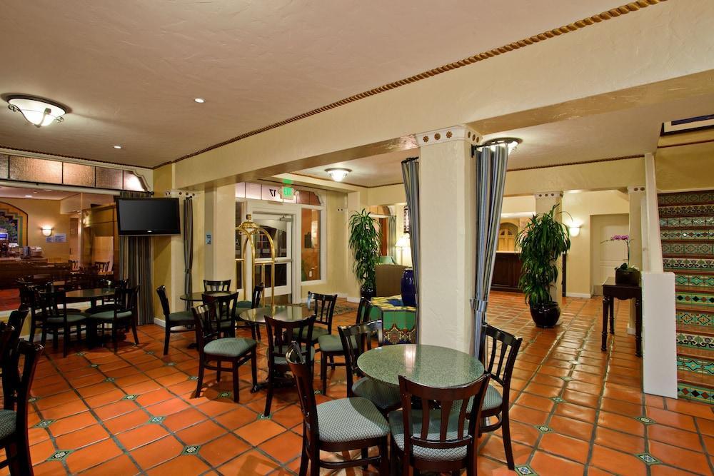 Hotel Virginia Santa Barbara, Tapestry Collection By Hilton Εξωτερικό φωτογραφία