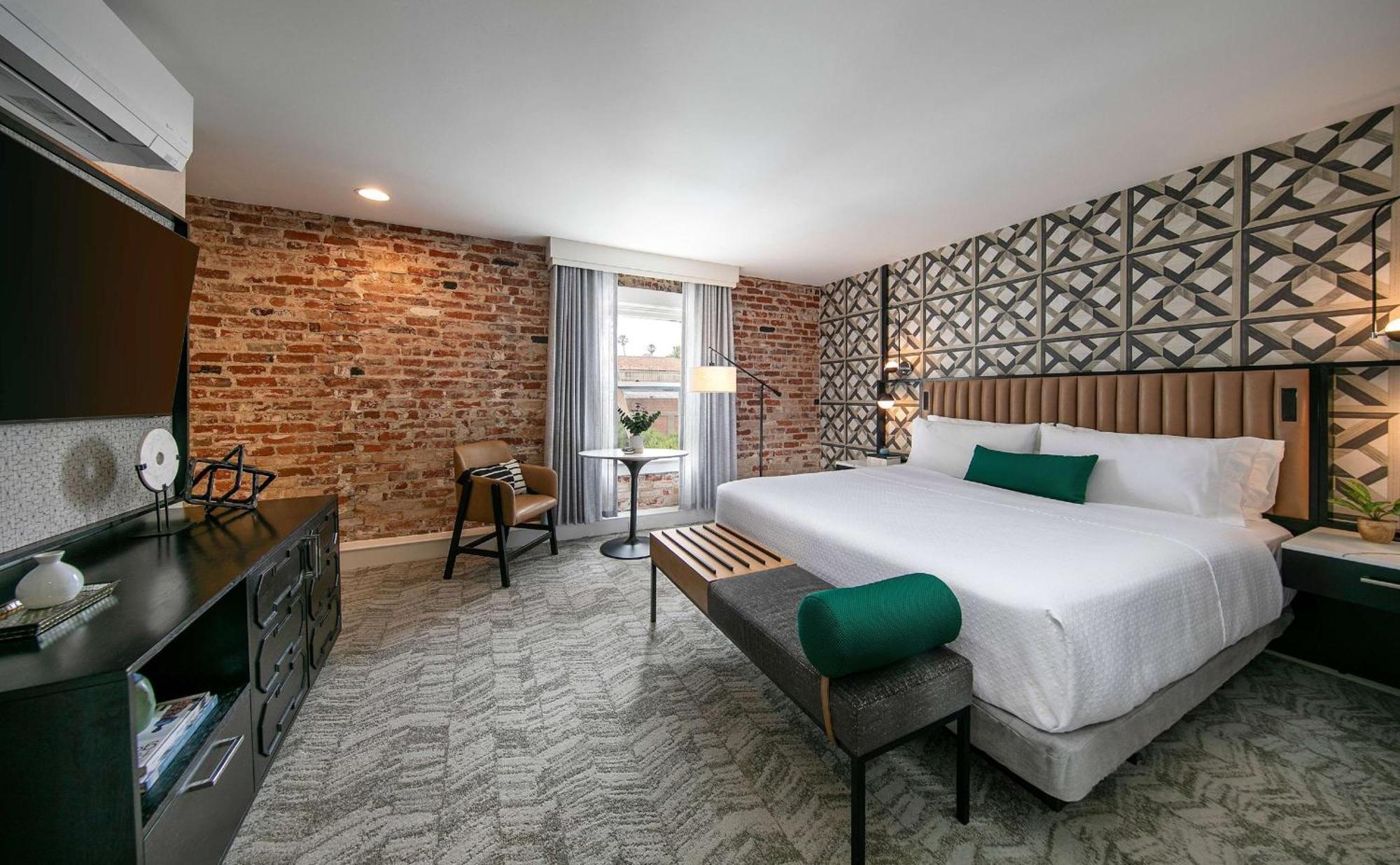 Hotel Virginia Santa Barbara, Tapestry Collection By Hilton Εξωτερικό φωτογραφία